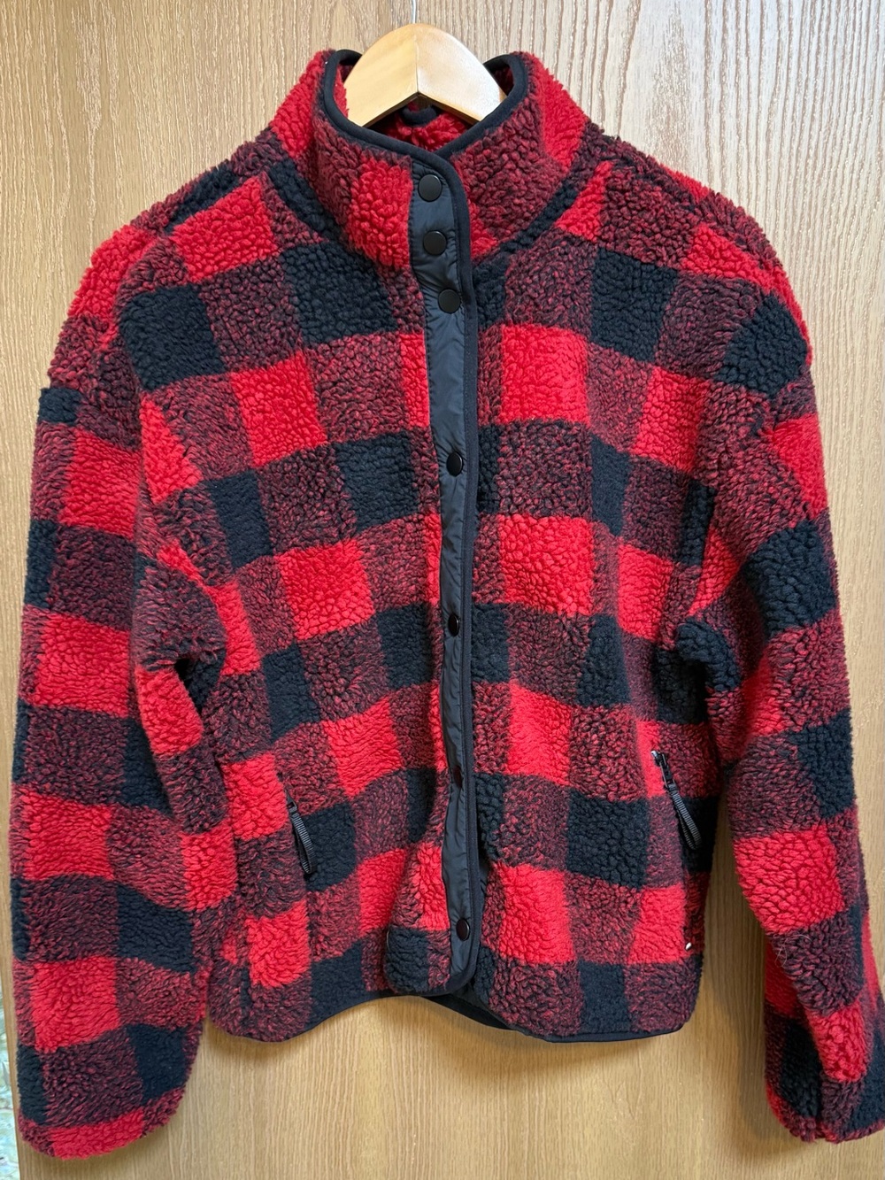 NWT Fabletics Red Black Buffalo Plaid Sherpa Jacket Women’s